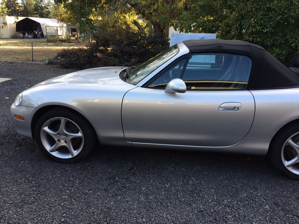 2003 Mazda NB MX-5 Miata - Image 4 of 31