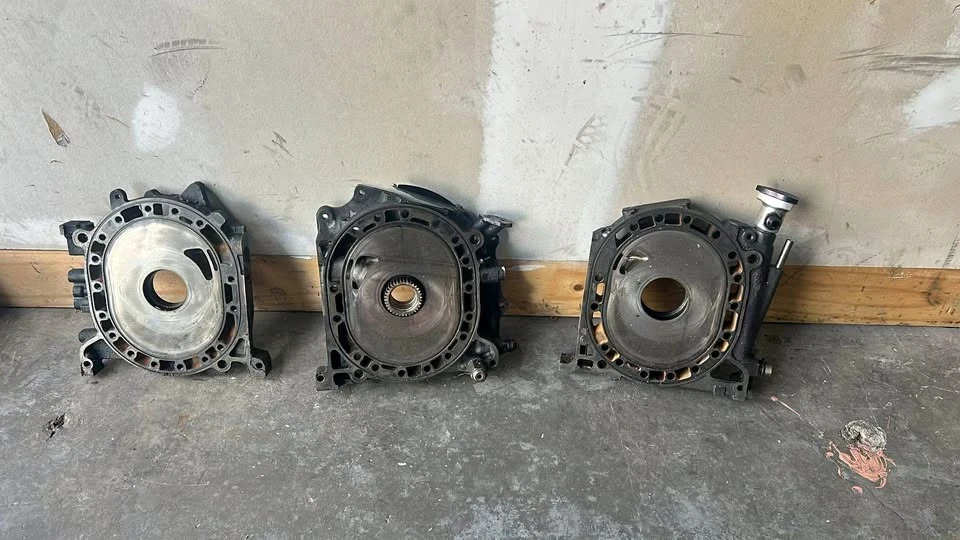 Parts & Memorabilia Engines - Image 2 of 5