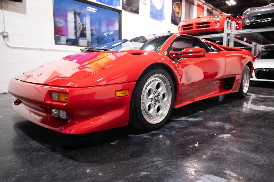 1995 Lamborghini Diablo VT - Image 2 of 31
