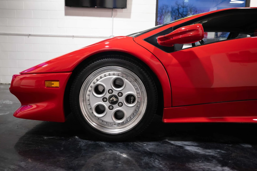 1995 Lamborghini Diablo VT - Image 16 of 31