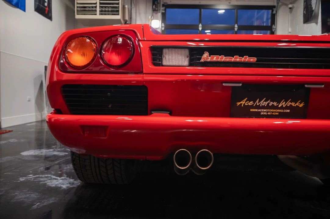 1995 Lamborghini Diablo VT - Image 23 of 31