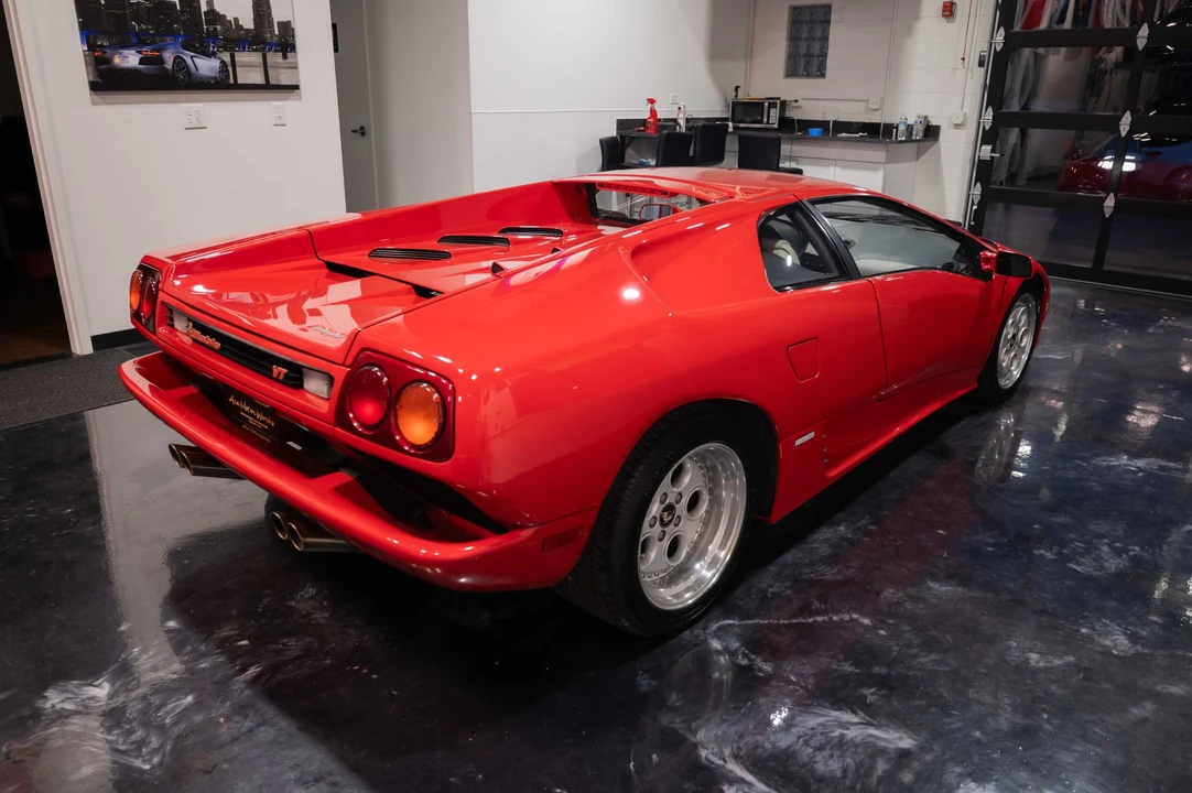 1995 Lamborghini Diablo VT - Image 9 of 31
