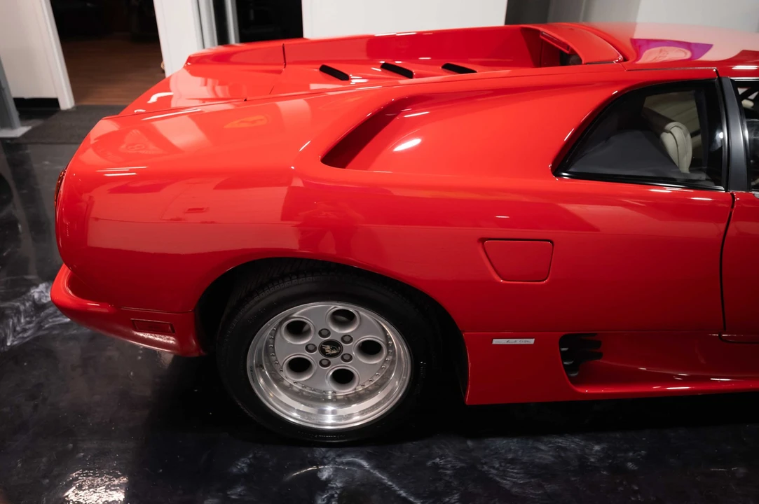 1995 Lamborghini Diablo VT - Image 27 of 31