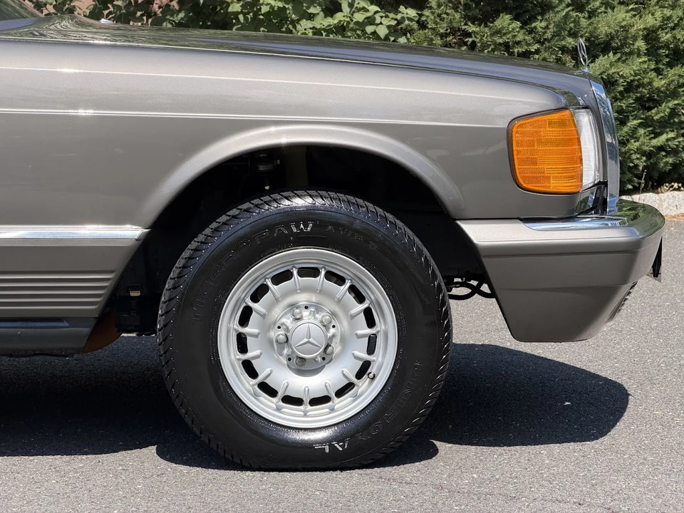 1983 Mercedes-Benz W126 S-Class Sedan - Image 19 of 31