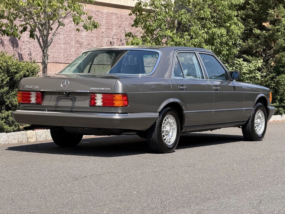 1983 Mercedes-Benz W126 S-Class Sedan - Image 14 of 31