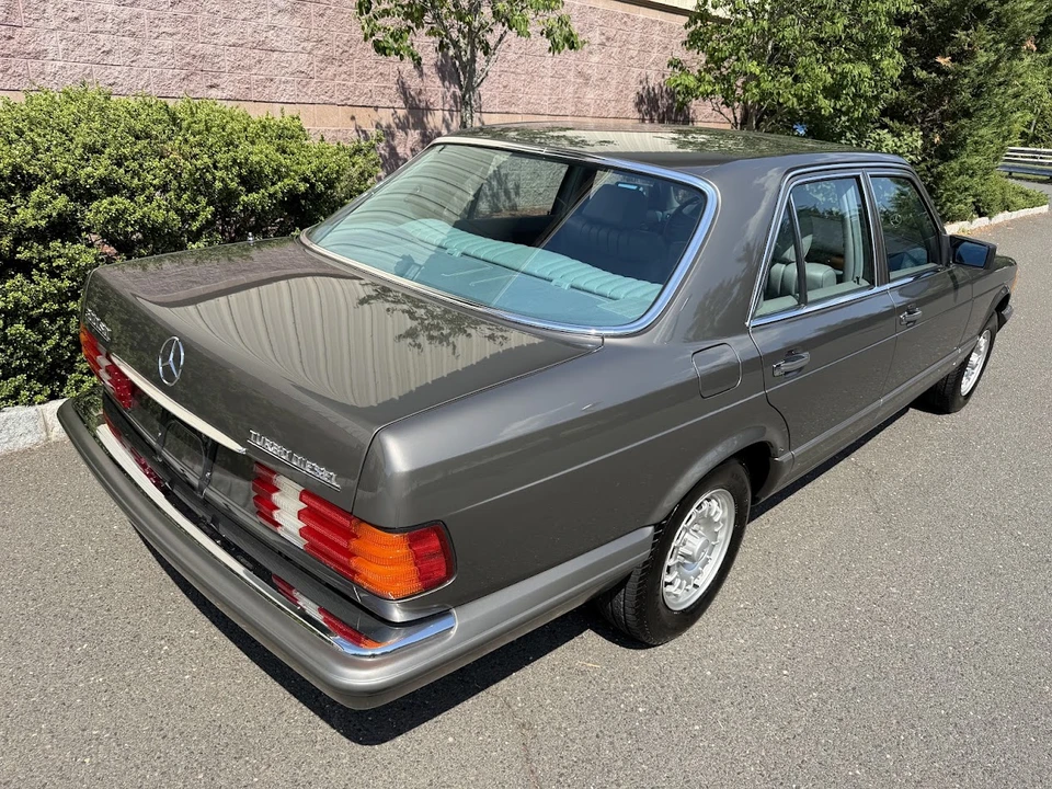 1983 Mercedes-Benz W126 S-Class Sedan - Image 15 of 31