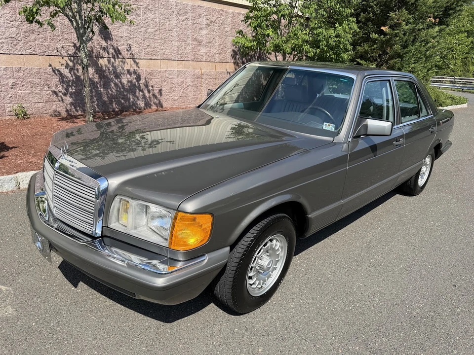 1983 Mercedes-Benz W126 S-Class Sedan - Image 5 of 31