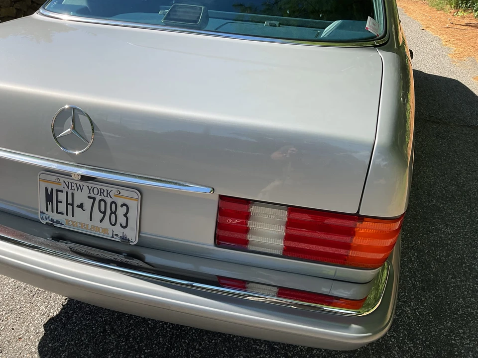 1986 Mercedes-Benz W126 S-Class Sedan - Image 29 of 31