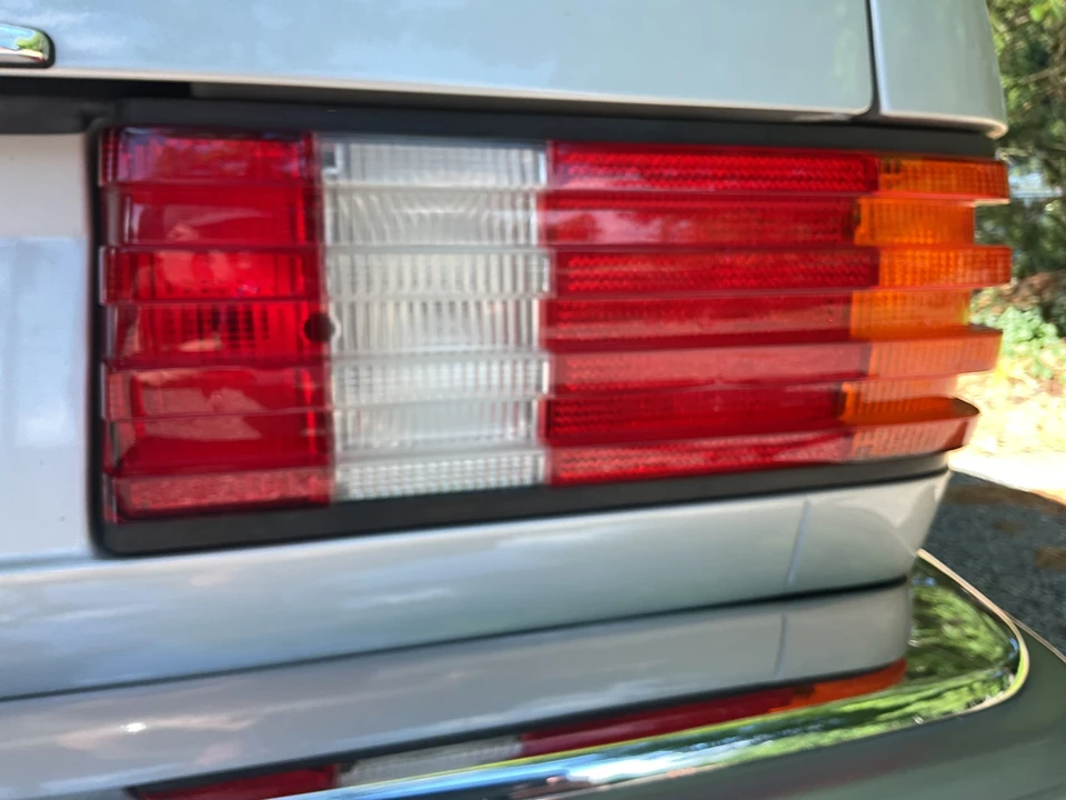 1986 Mercedes-Benz W126 S-Class Sedan - Image 28 of 31