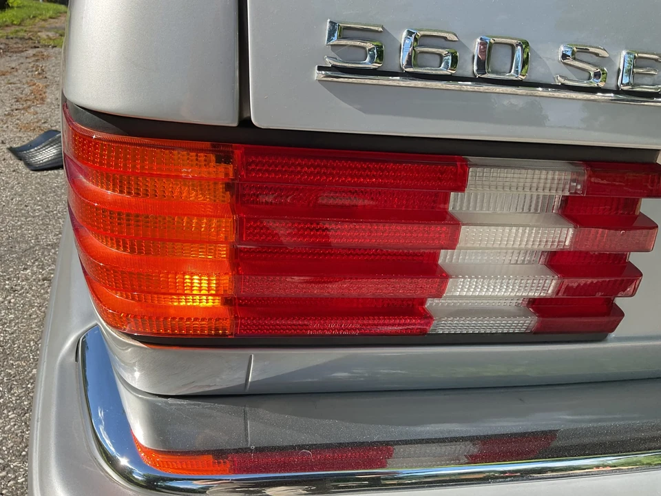 1986 Mercedes-Benz W126 S-Class Sedan - Image 25 of 31