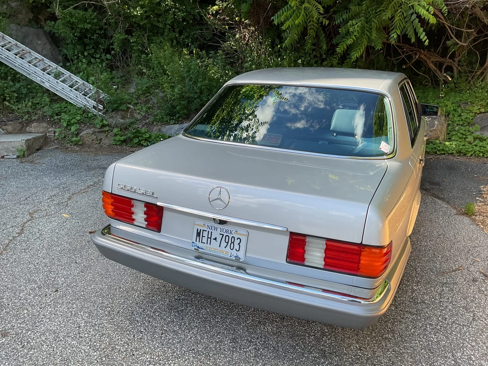 1986 Mercedes-Benz W126 S-Class Sedan - Image 8 of 31