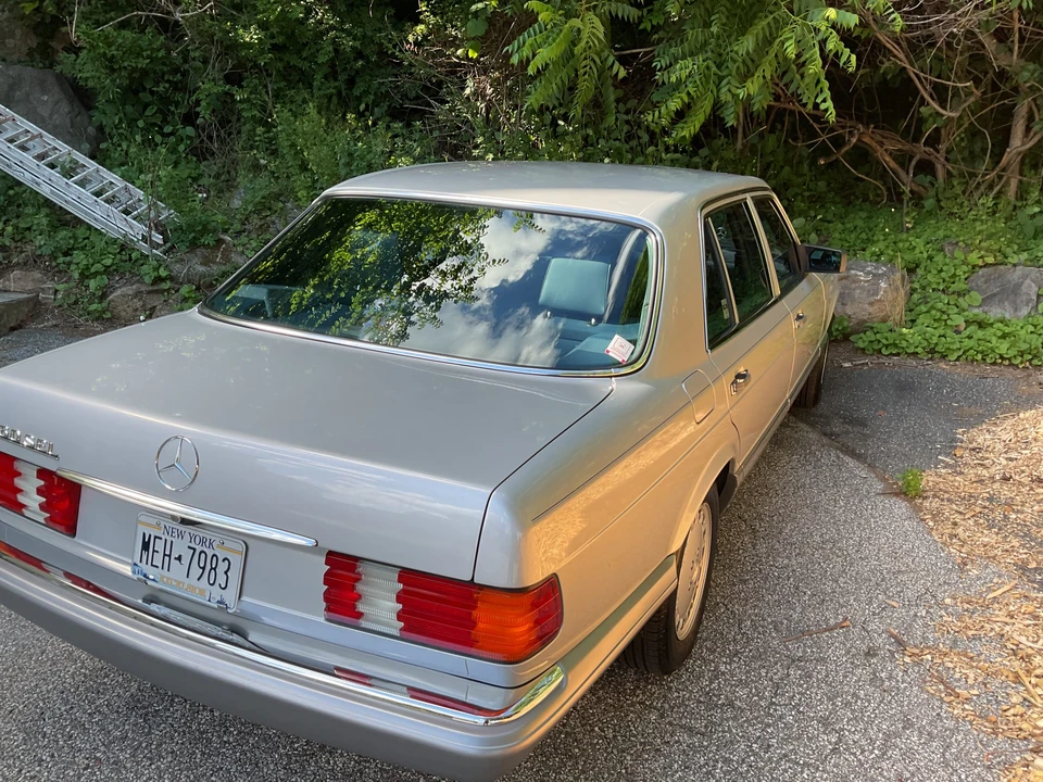1986 Mercedes-Benz W126 S-Class Sedan - Image 30 of 31