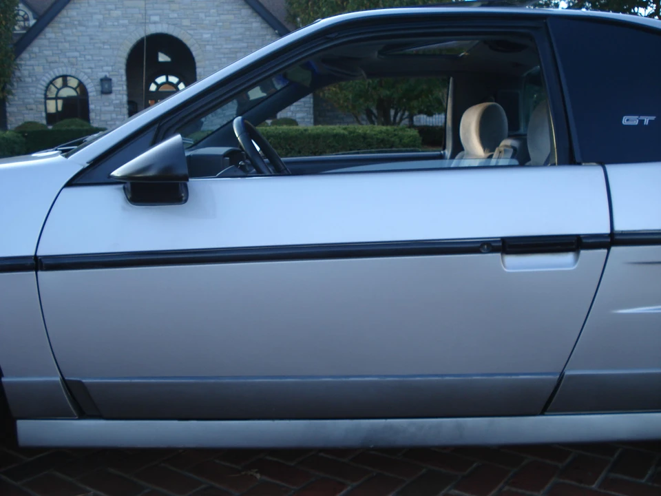 1986 Pontiac Fiero GT - Image 29 of 31