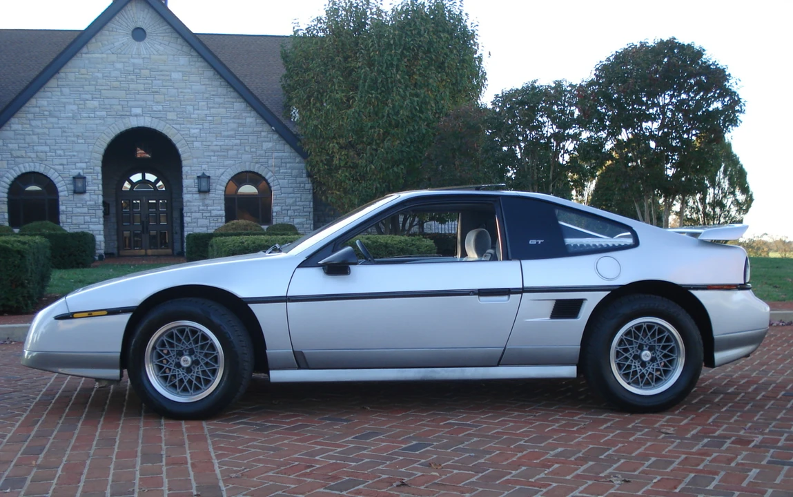 1986 Pontiac Fiero GT - Image 4 of 31