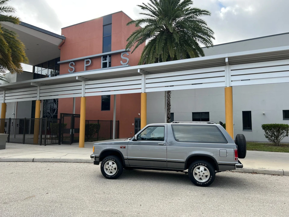 1987 GMC S-15 Jimmy 1st Gen - Image 11 of 31