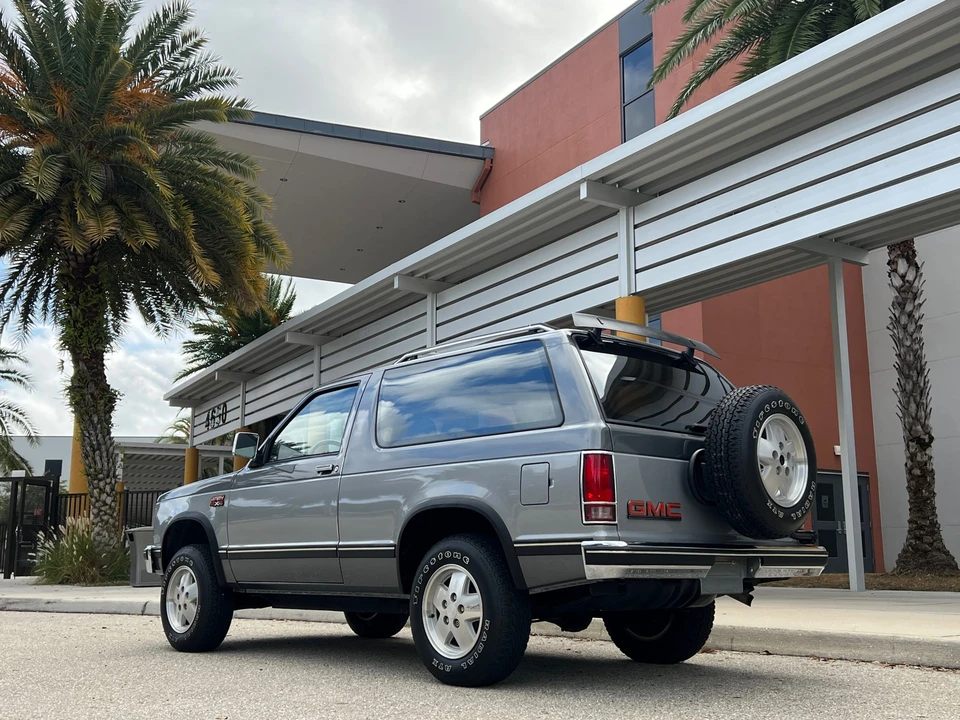 1987 GMC S-15 Jimmy 1st Gen - Image 16 of 31