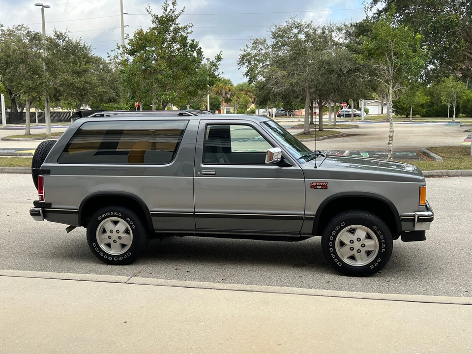 1987 GMC S-15 Jimmy 1st Gen - Image 28 of 31