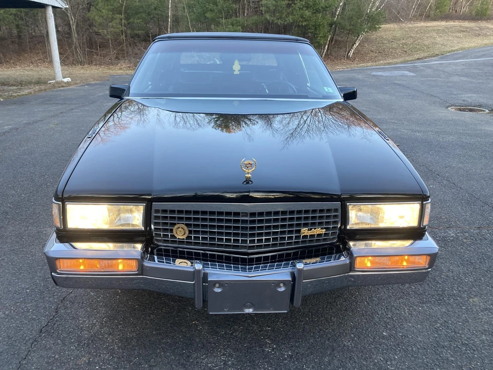 1990 Cadillac DeVille 7th Gen - Image 26 of 31