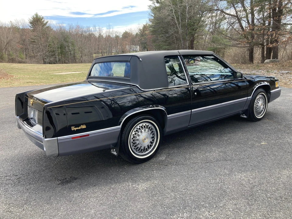 1990 Cadillac DeVille 7th Gen - Image 7 of 31