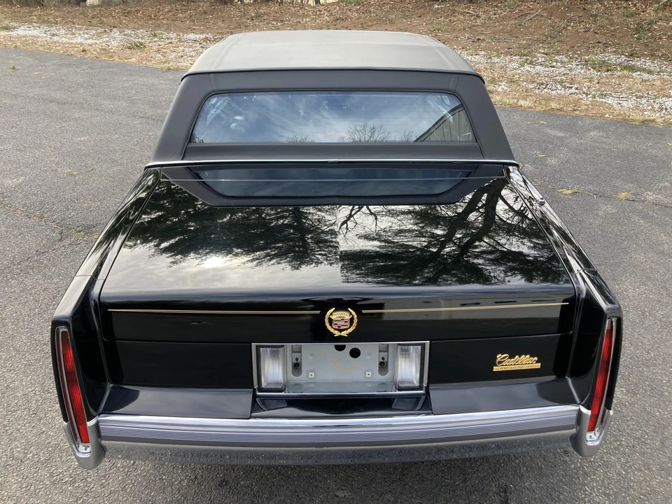 1990 Cadillac DeVille 7th Gen - Image 9 of 31
