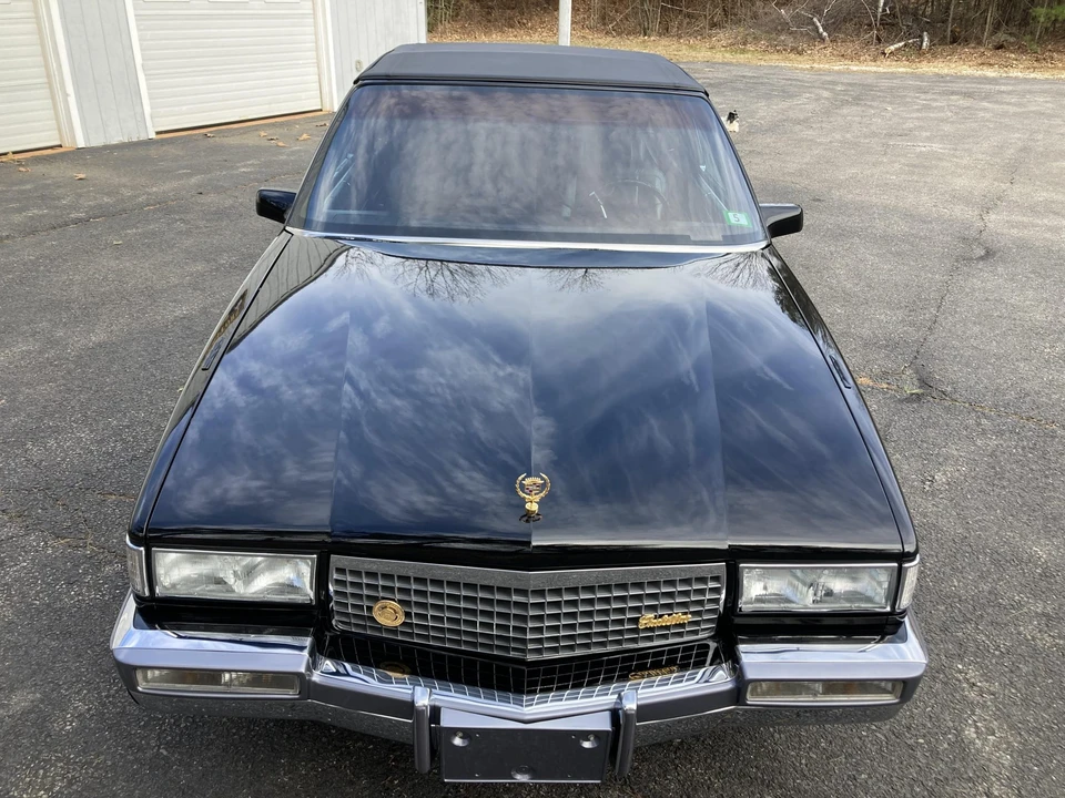 1990 Cadillac DeVille 7th Gen - Image 23 of 31