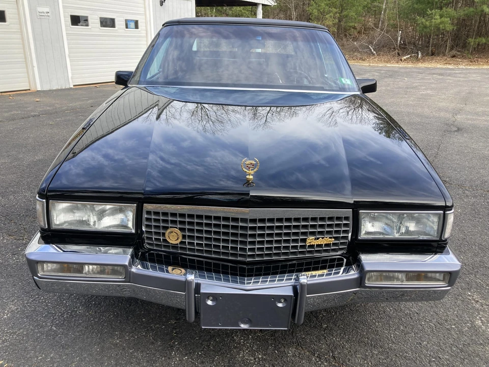 1990 Cadillac DeVille 7th Gen - Image 24 of 31