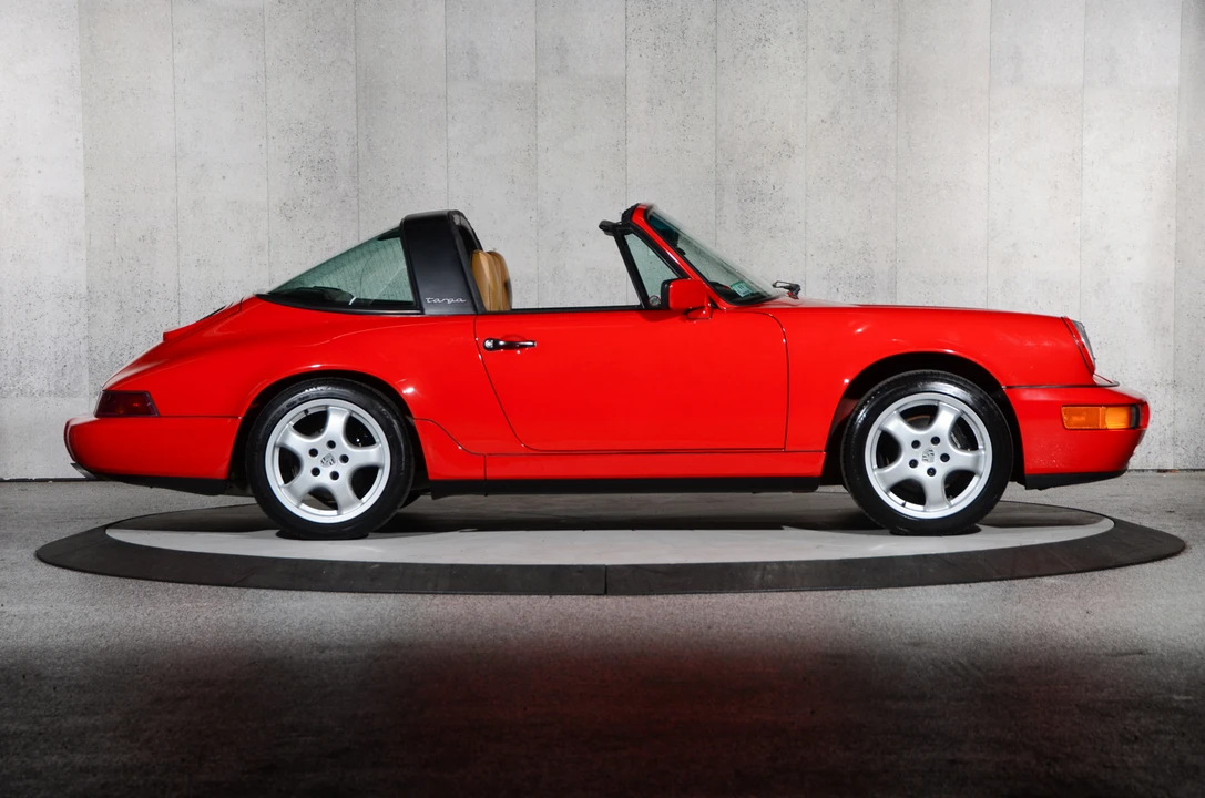 1990 Porsche 964 Carrera 4 - Image 4 of 31