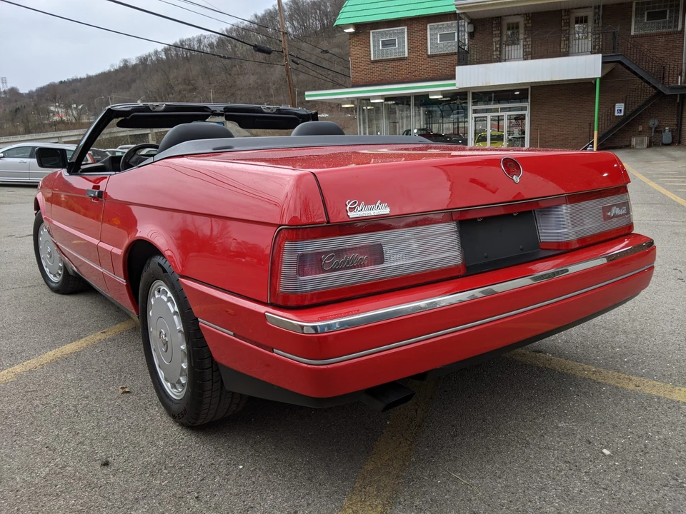 1991 Cadillac Allante - Image 9 of 31