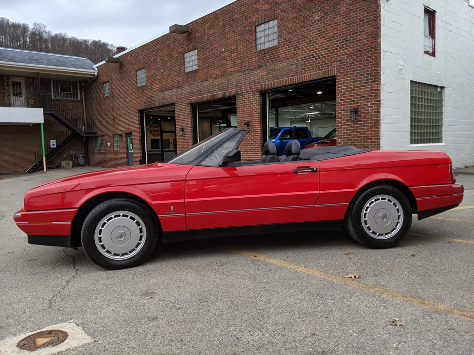 1991 Cadillac Allante - Image 7 of 31