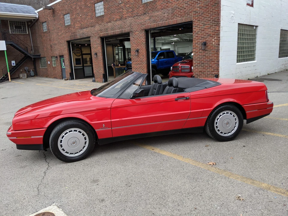 1991 Cadillac Allante - Image 6 of 31