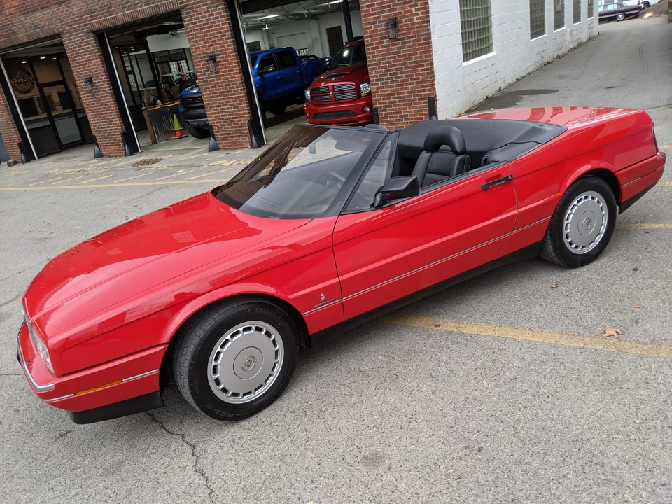 1991 Cadillac Allante - Image 5 of 31