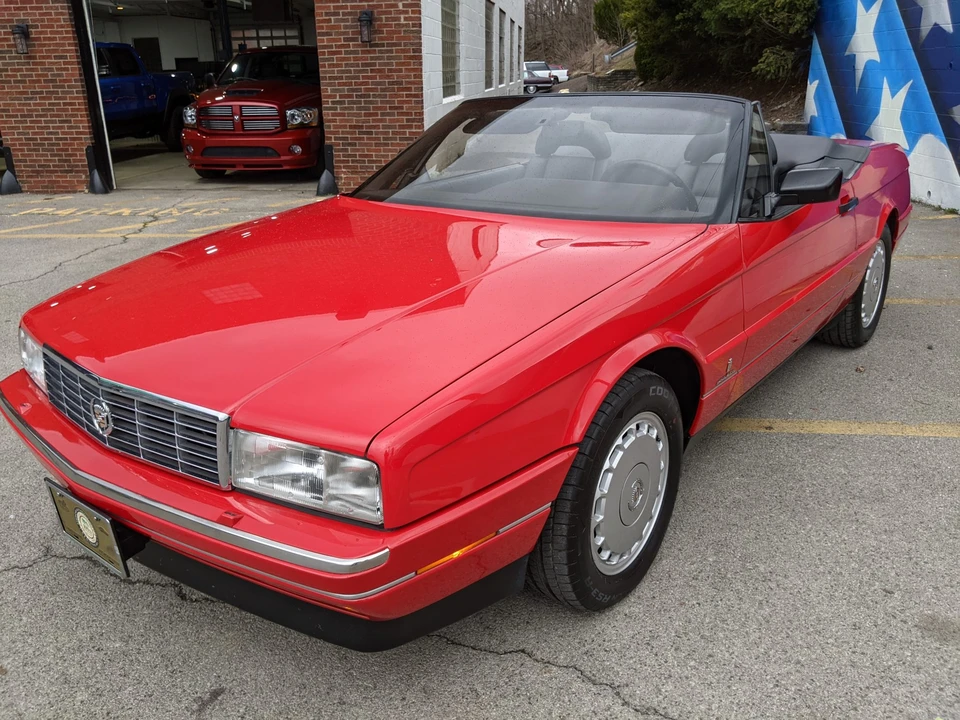1991 Cadillac Allante - Image 2 of 31