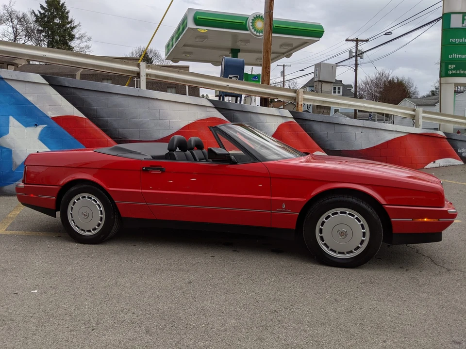 1991 Cadillac Allante - Image 13 of 31