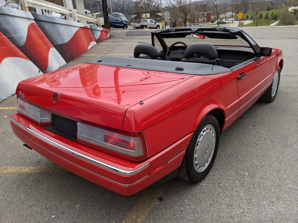 1991 Cadillac Allante - Image 11 of 31