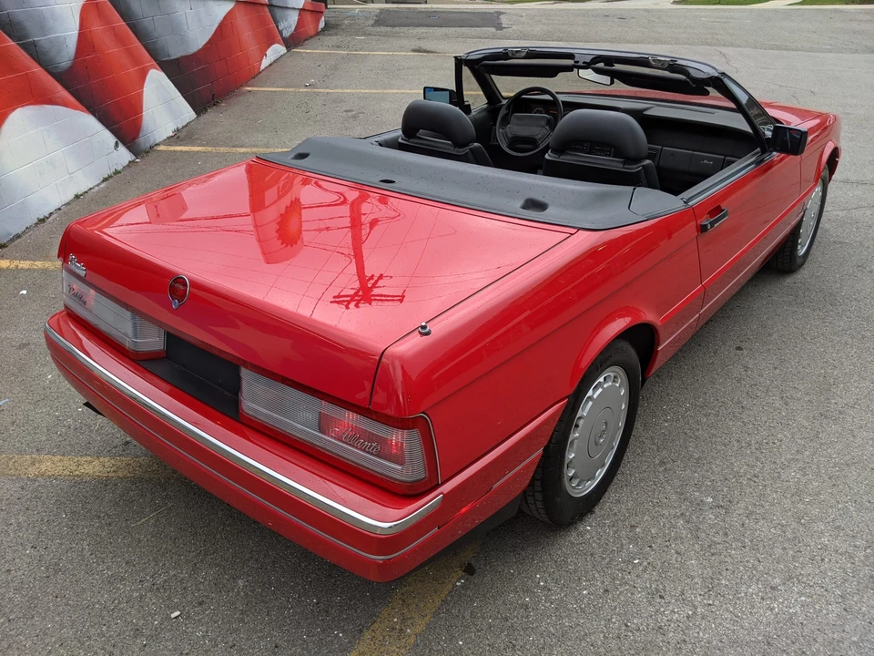 1991 Cadillac Allante - Image 10 of 31