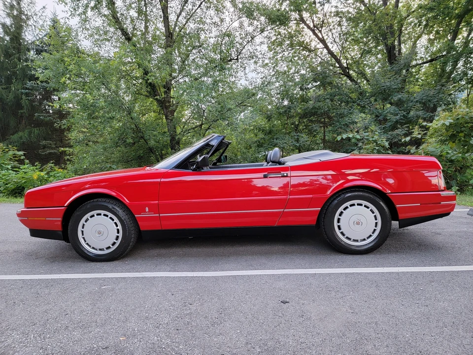 1991 Cadillac Allante - Image 26 of 31