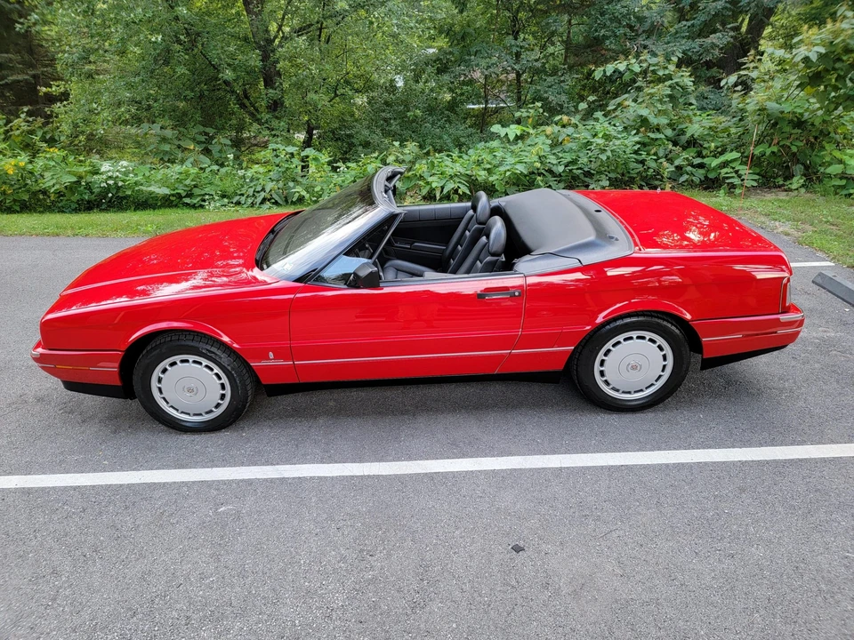 1991 Cadillac Allante - Image 28 of 31