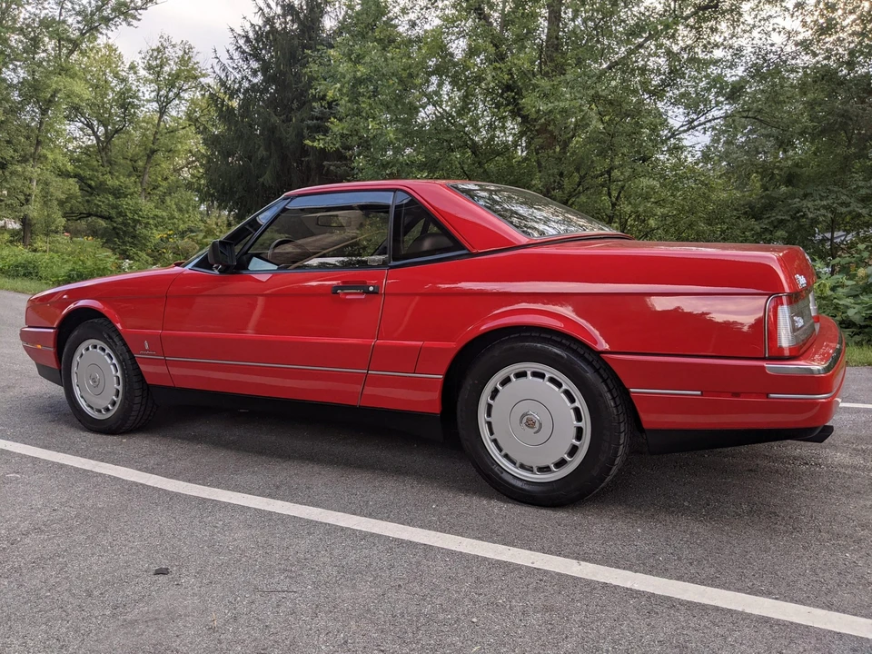 1991 Cadillac Allante - Image 29 of 31