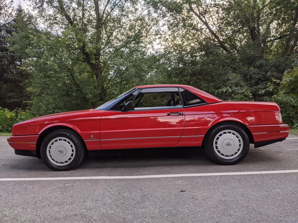 1991 Cadillac Allante - Image 21 of 31