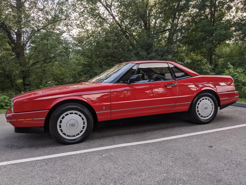 1991 Cadillac Allante - Image 16 of 31