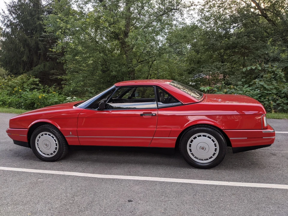 1991 Cadillac Allante - Image 22 of 31
