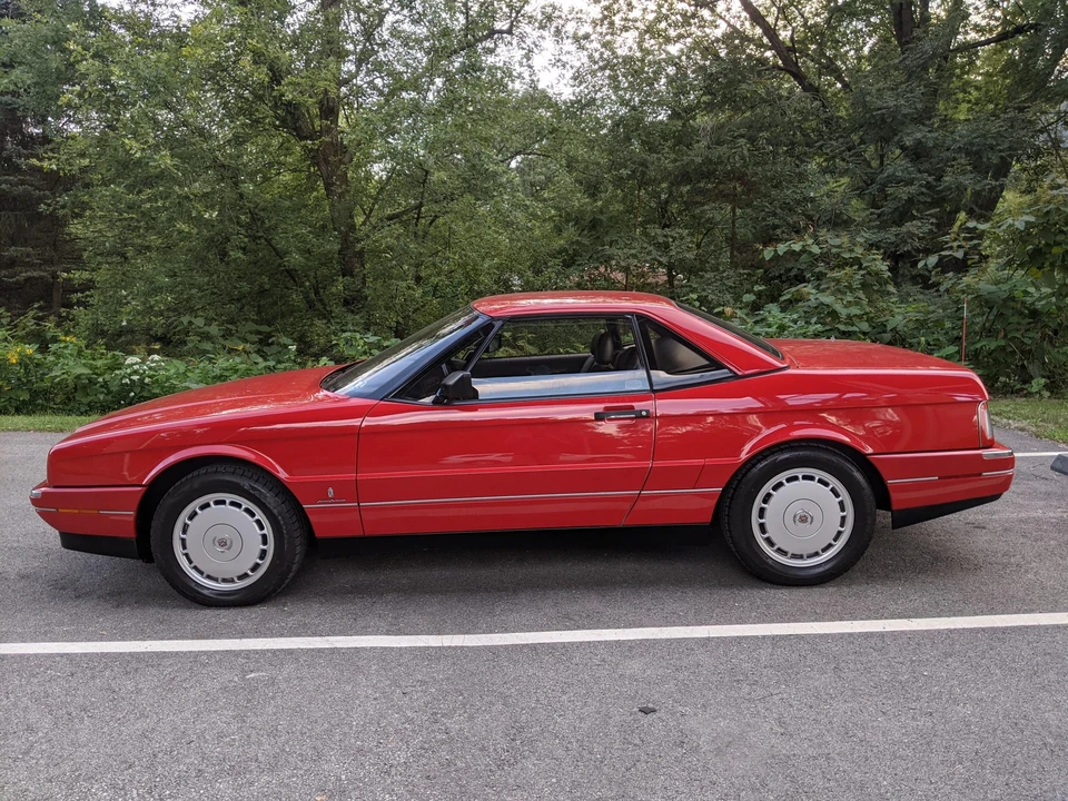 1991 Cadillac Allante - Image 23 of 31
