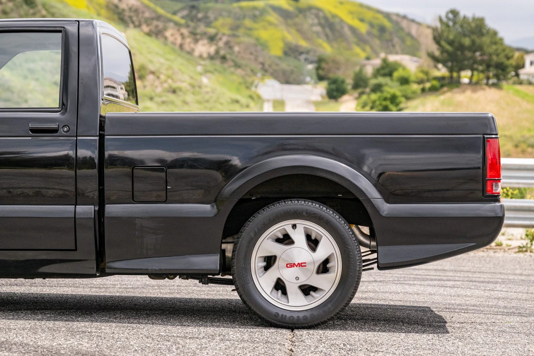 1991 GMC Syclone - Image 14 of 31