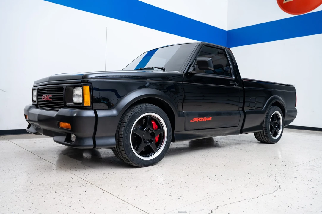 1991 GMC Syclone - Image 2 of 31