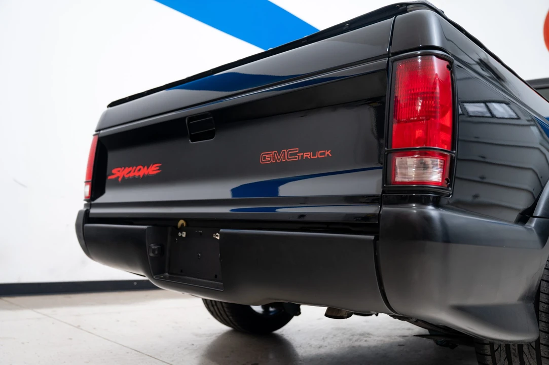 1991 GMC Syclone - Image 22 of 31