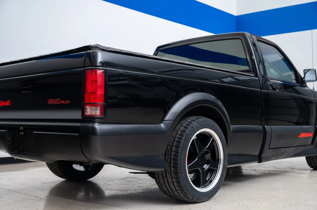 1991 GMC Syclone - Image 24 of 31