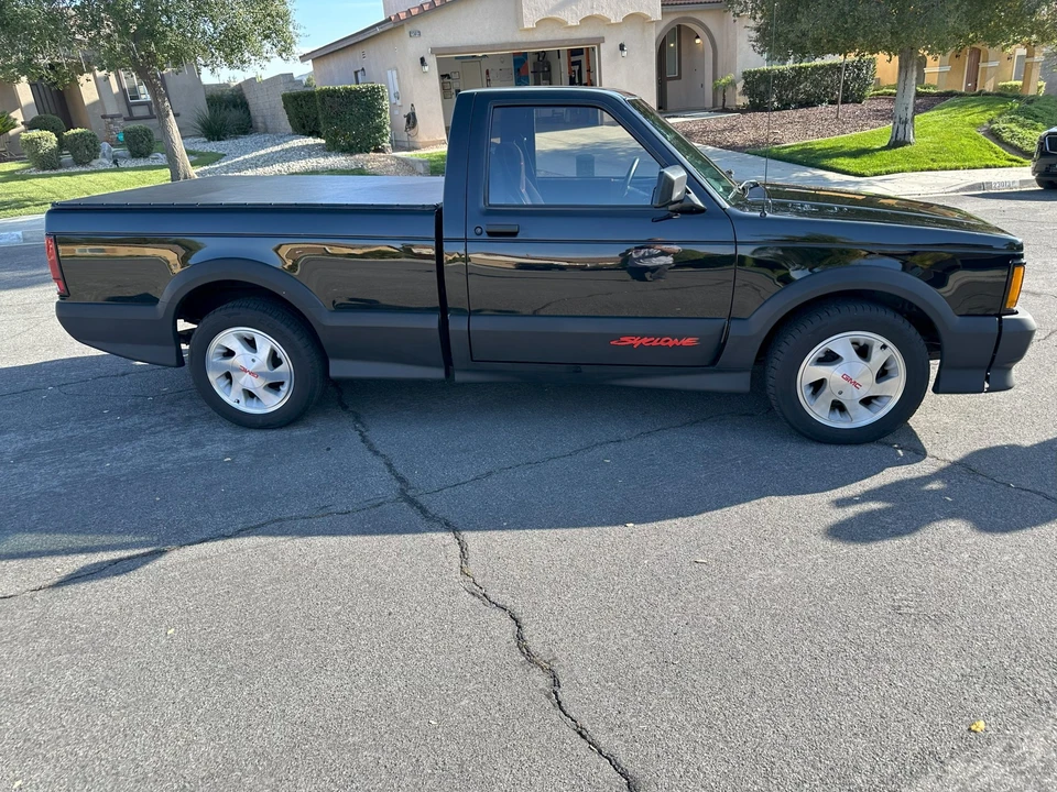 1991 GMC Syclone - Image 6 of 31