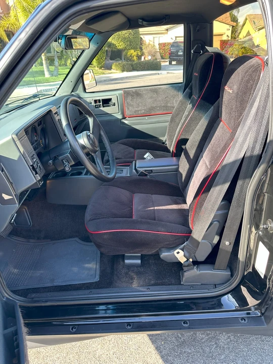 1991 GMC Syclone - Image 22 of 31