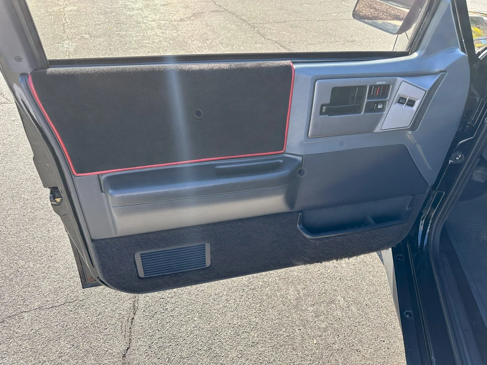 1991 GMC Syclone - Image 24 of 31