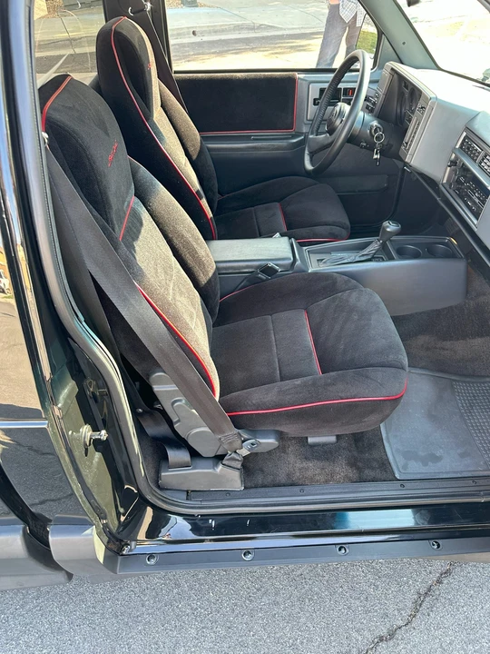 1991 GMC Syclone - Image 25 of 31